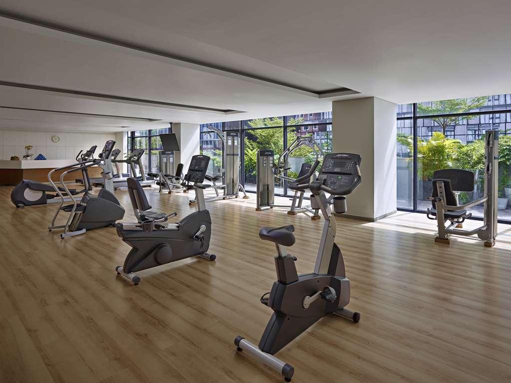 Novotel Living Saigon South Khách sạn *